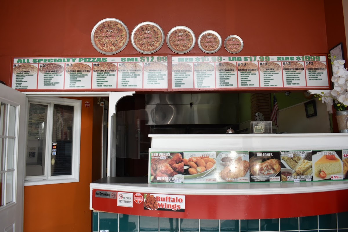 Royal Fresh Pizza Photos 2